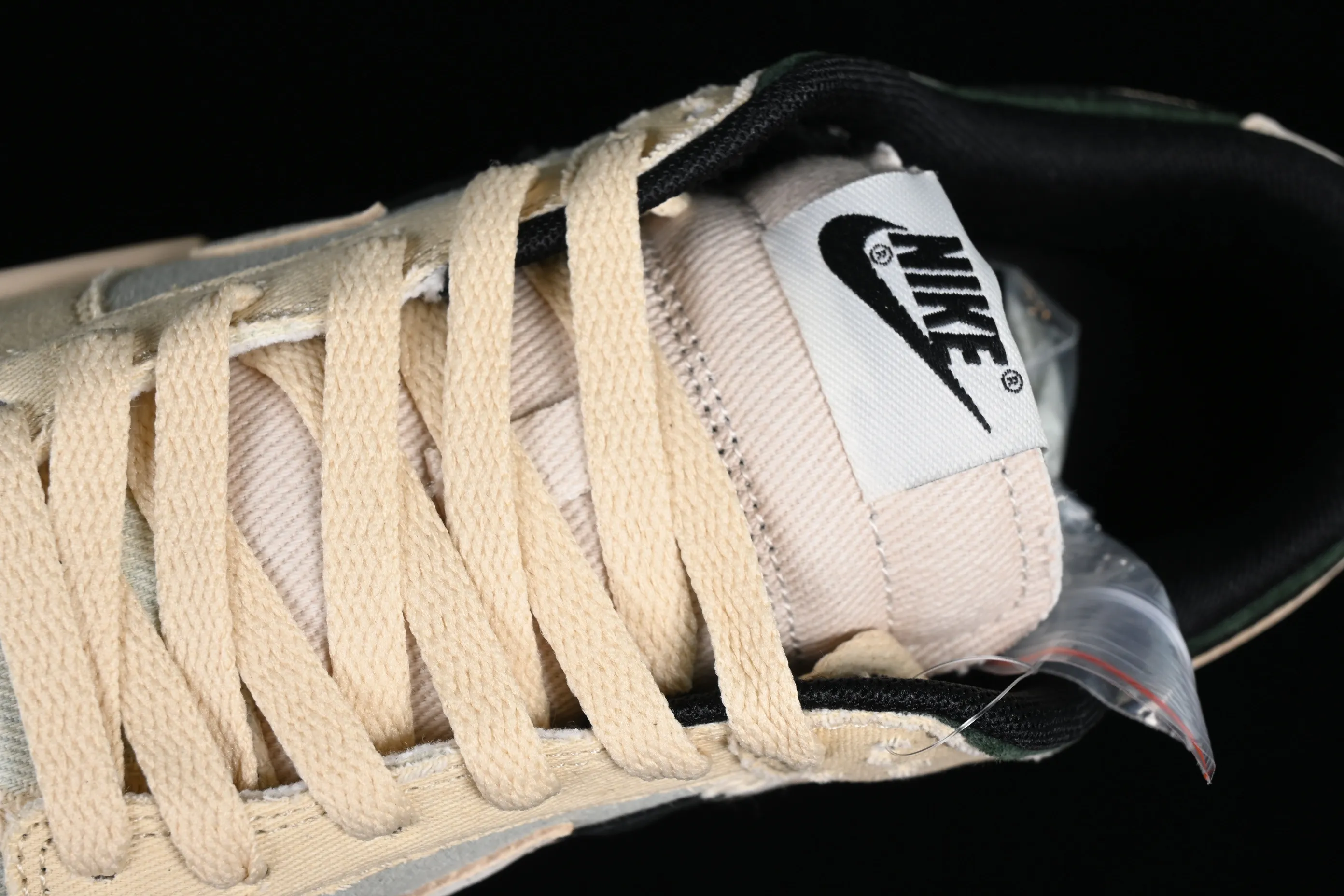 All categories Nk SB Dunk Series Nk SB Dunk Low low-top sneakers Otomo Katsuhiro x Nk SB Dunk Low washed denim canvas double hook Otomo Katsuhiro low-top casual sports skateboard shoes DZ2794-466